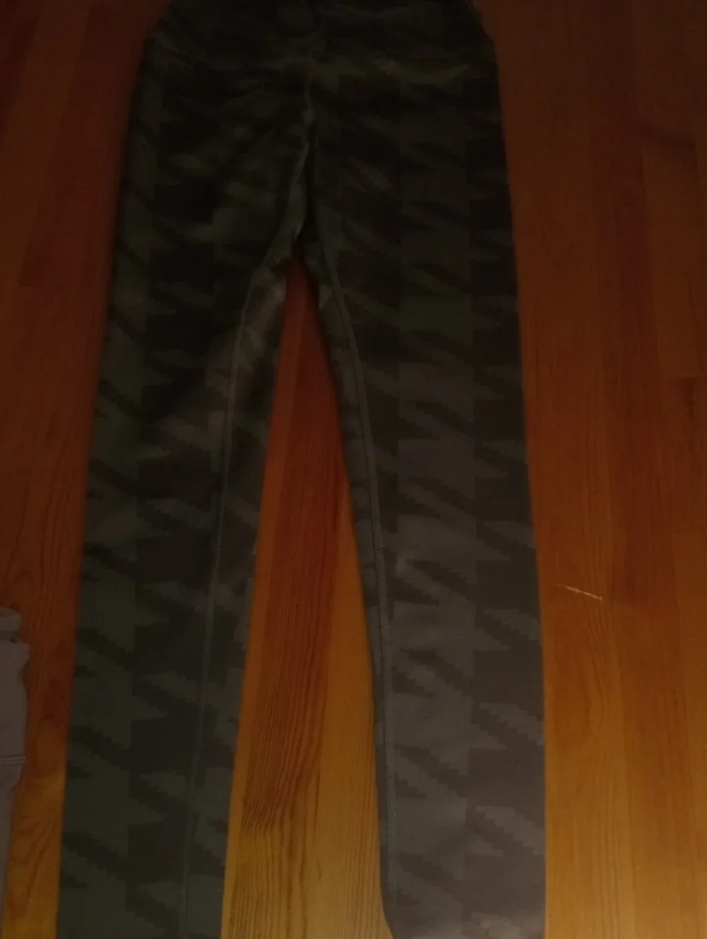 Alo 2 Women’s Moto-Style Leggings in Mauve